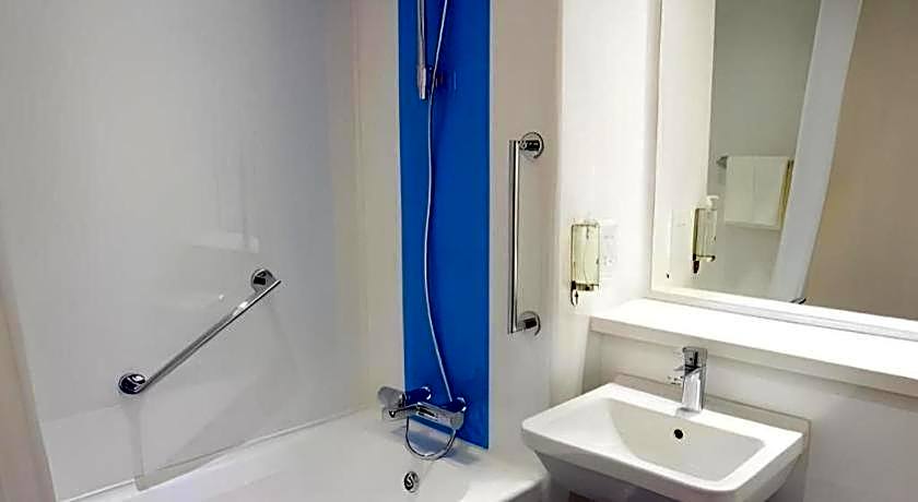 Travelodge Lancaster M6