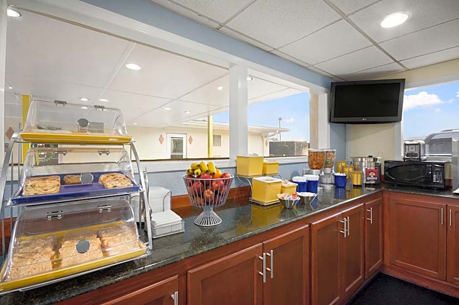 Days Inn by Wyndham Jacksonville NC