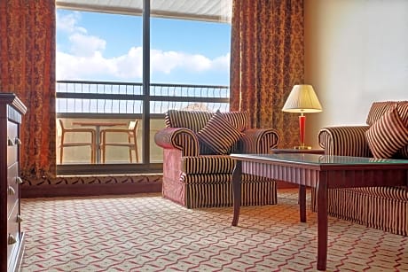 Executive, Suite, 1 King, Balcony