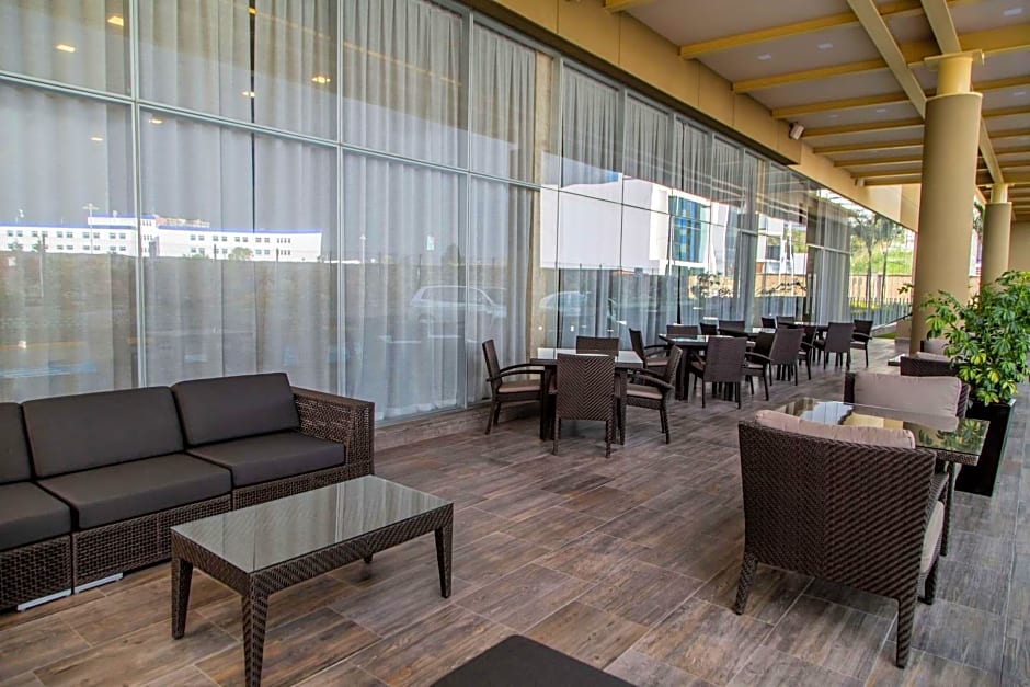 Hampton Inn & Suites By Hilton Puebla