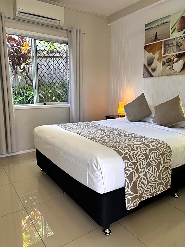 Airlie Apartments