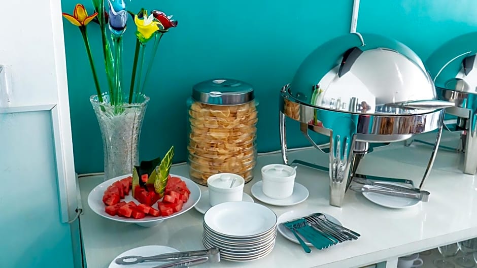 Elephant Inn and Suite by Sajiwa