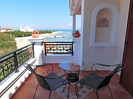 Superior Double Room with Pool View