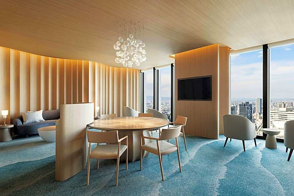 THE OSAKA STATION HOTEL, Autograph Collection