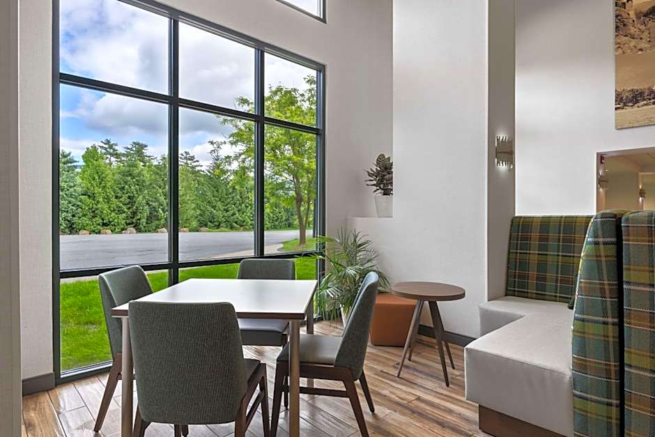 Hampton Inn By Hilton & Suites Lake George, NY