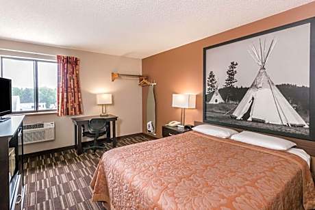 Queen Room - Non-Smoking