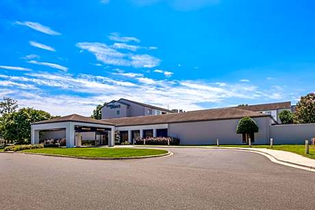 Sonesta Select Charlotte University Research Park