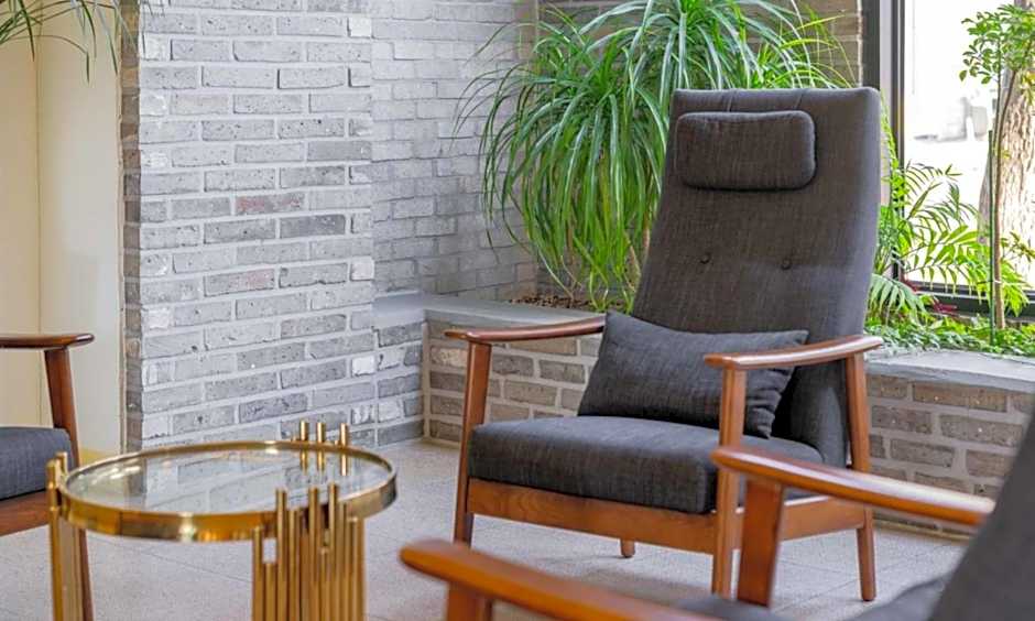 H-AVENUE Hotel NamChuncheon