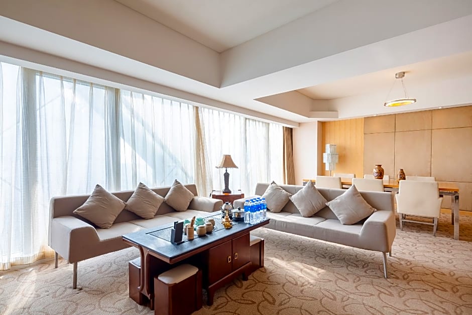 Rezen Hotel Tianjin Binhai