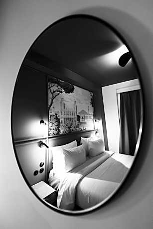 Classic Twin Room