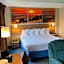 Days Inn & Suites by Wyndham Des Moines Airport