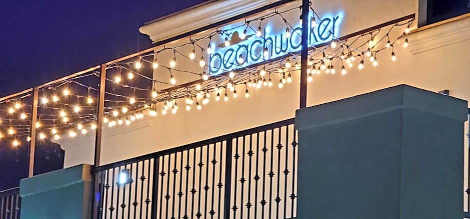 Beachwalker Inn & Suites