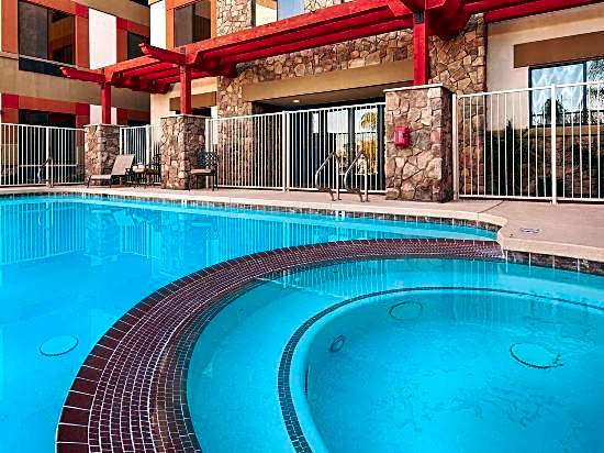 Legacy Inn & Suites