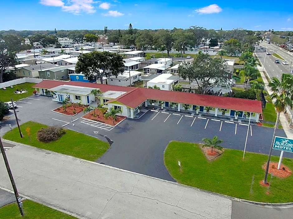 Palm Cove Motel