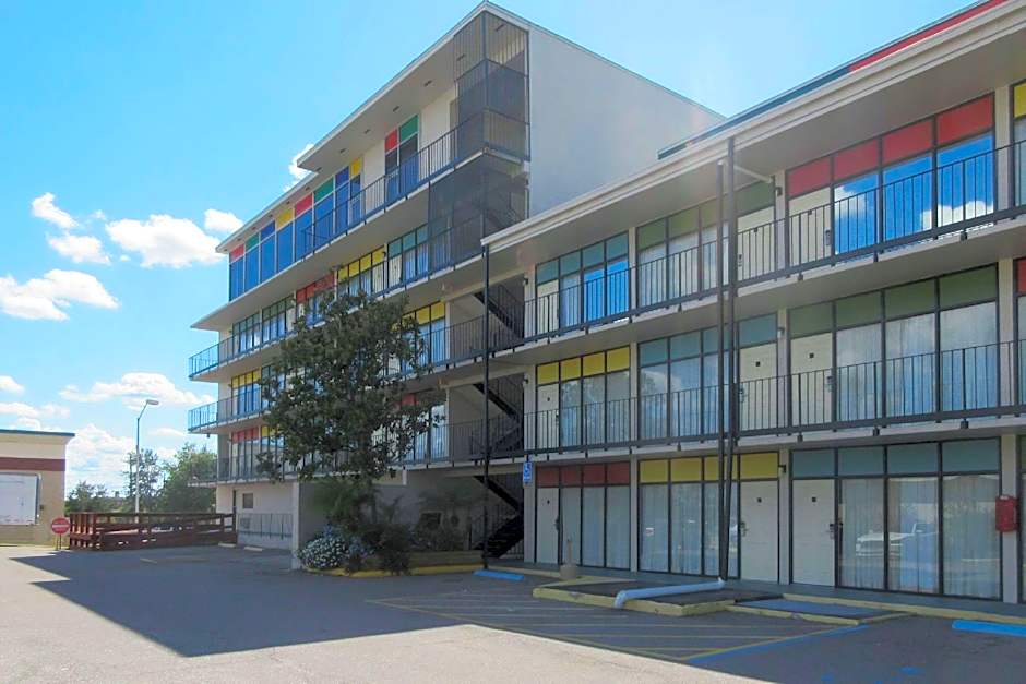 Quality Inn & Suites Conference Center