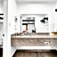 Three Rivers Executive Inn & Suites By OYO