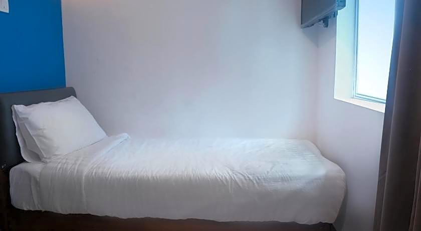 BREZZA HOTEL SITIAWAN