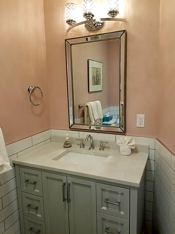 Lady MacDonald Country Inn