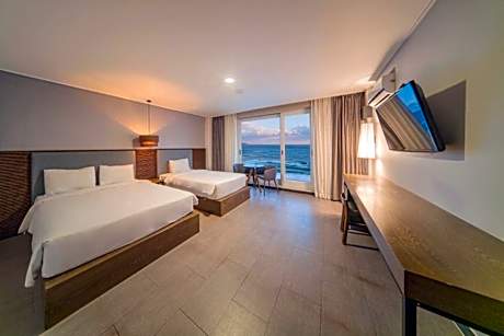 Family Twin Room