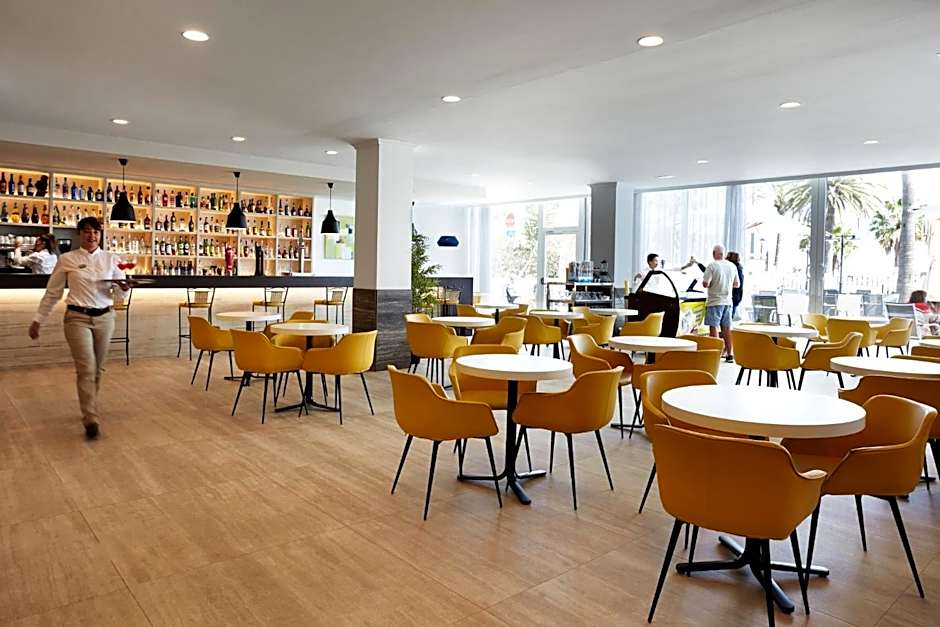 Hotel Las Arenas, Affiliated by Melia