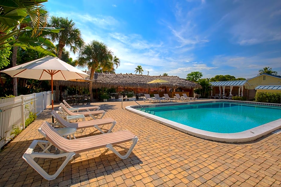 Naples Garden Inn