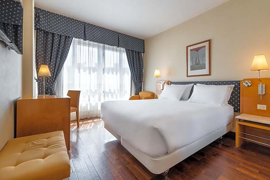 Photo 1 of 6 of Double Room