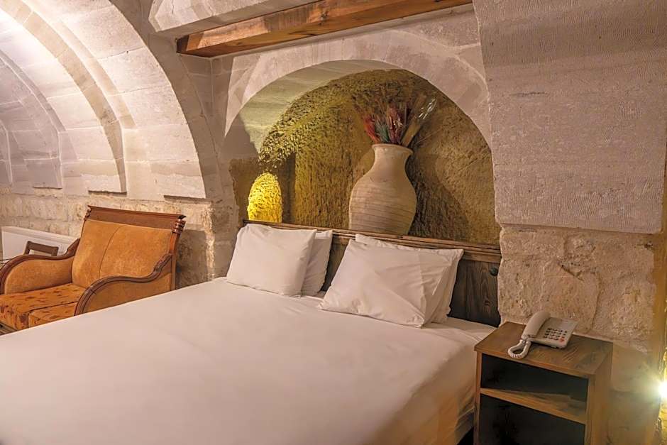 Belenus Cave House