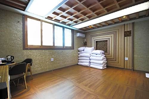 Jeonju Hanok Hotel Kung