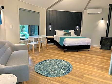 Cabin with Forest View