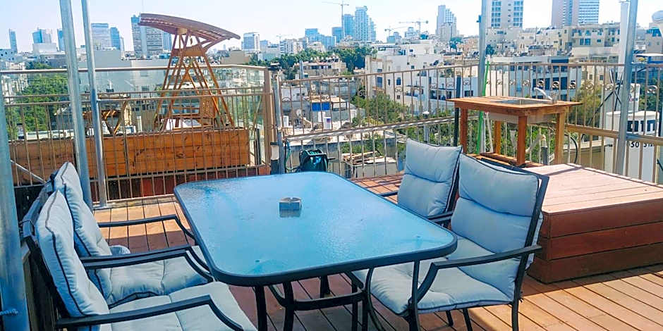 Dizengoff Penthouse Boutique Hostel