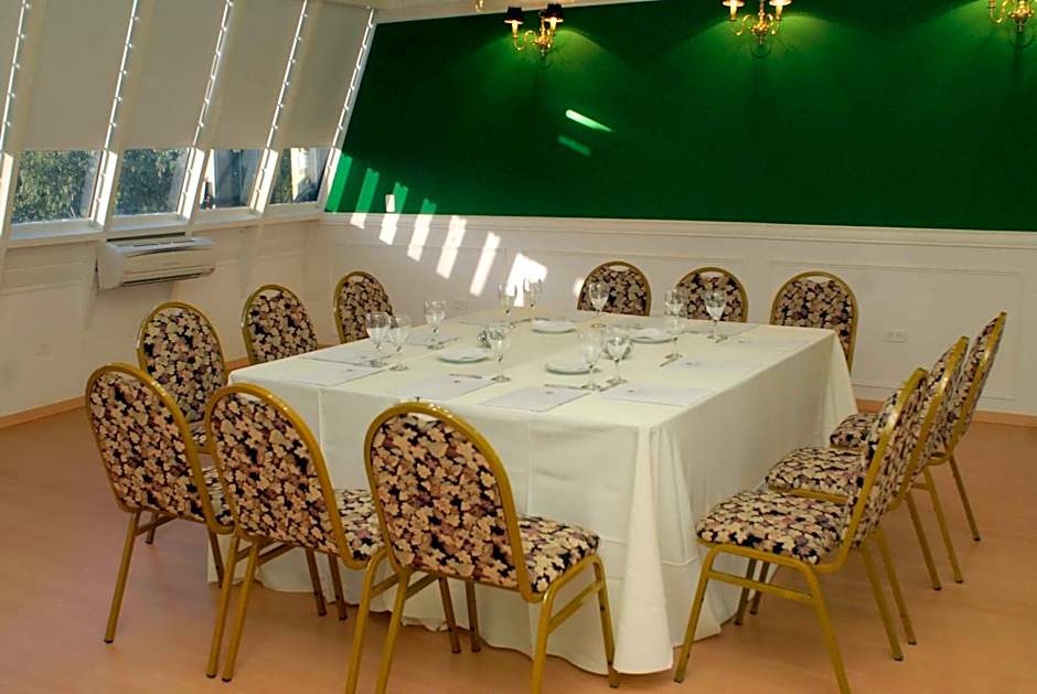 Ramada by Wyndham Buenos Aires