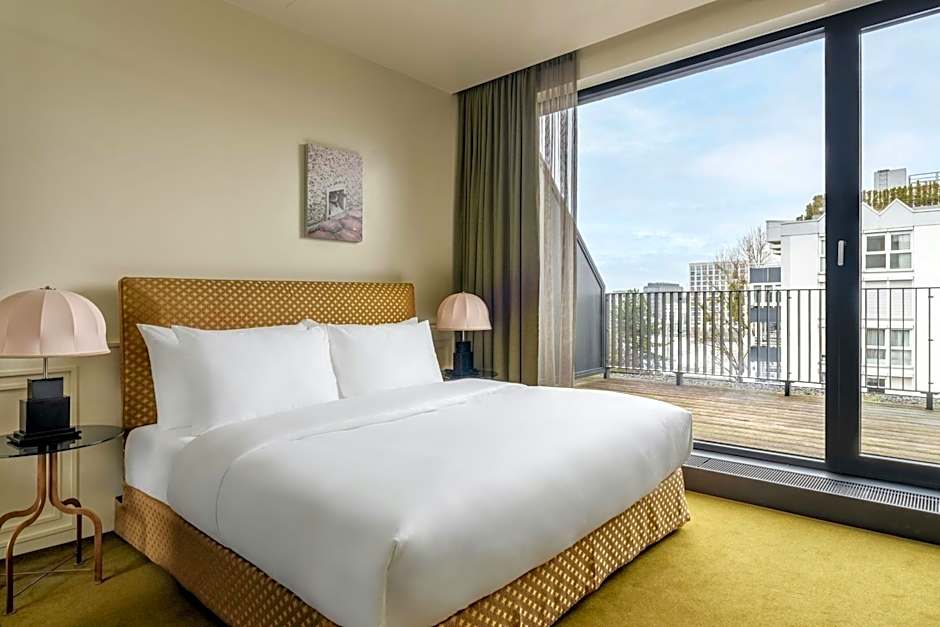 Roomers Munich, Autograph Collection by Marriott