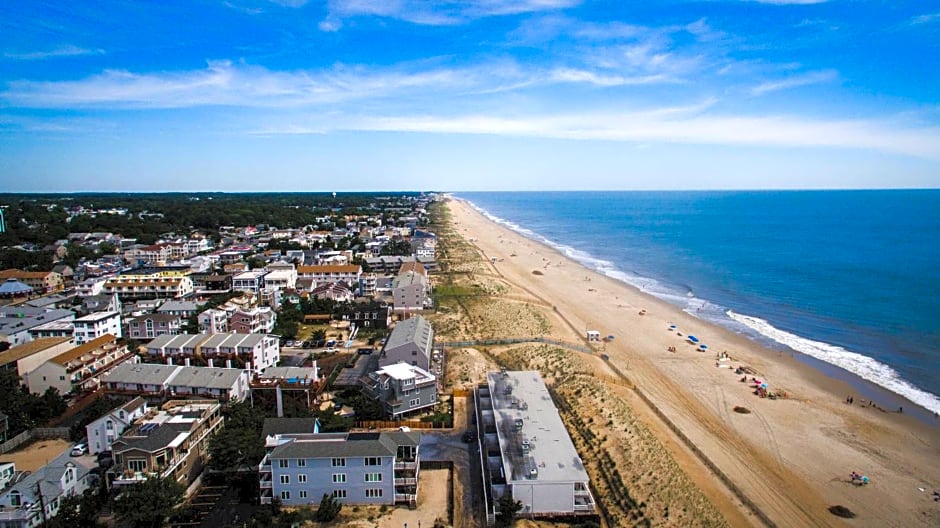 Surf Club Oceanfront Hotel