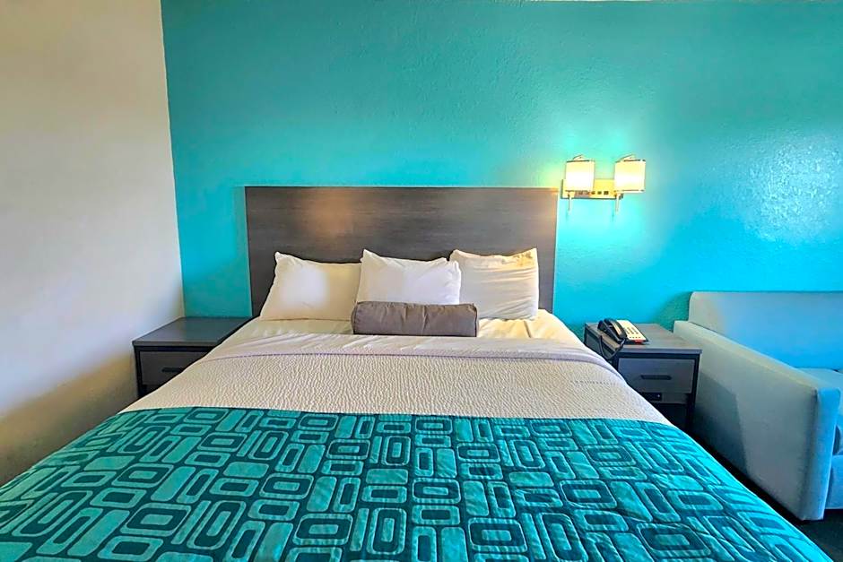 Howard Johnson by Wyndham Galveston