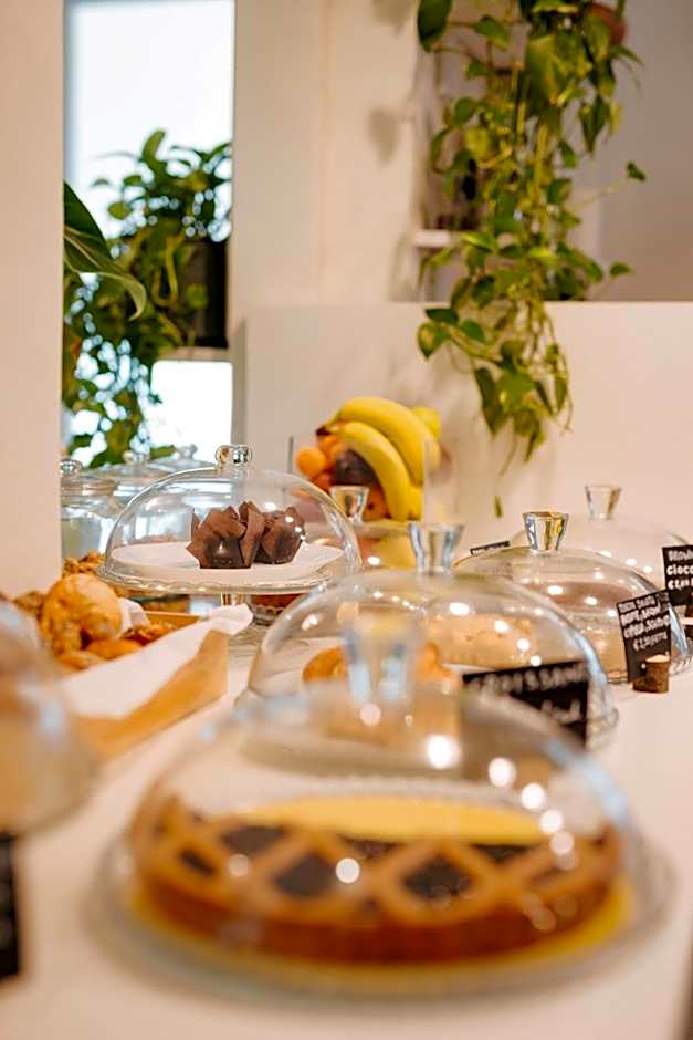 Tomato Urban Retreat