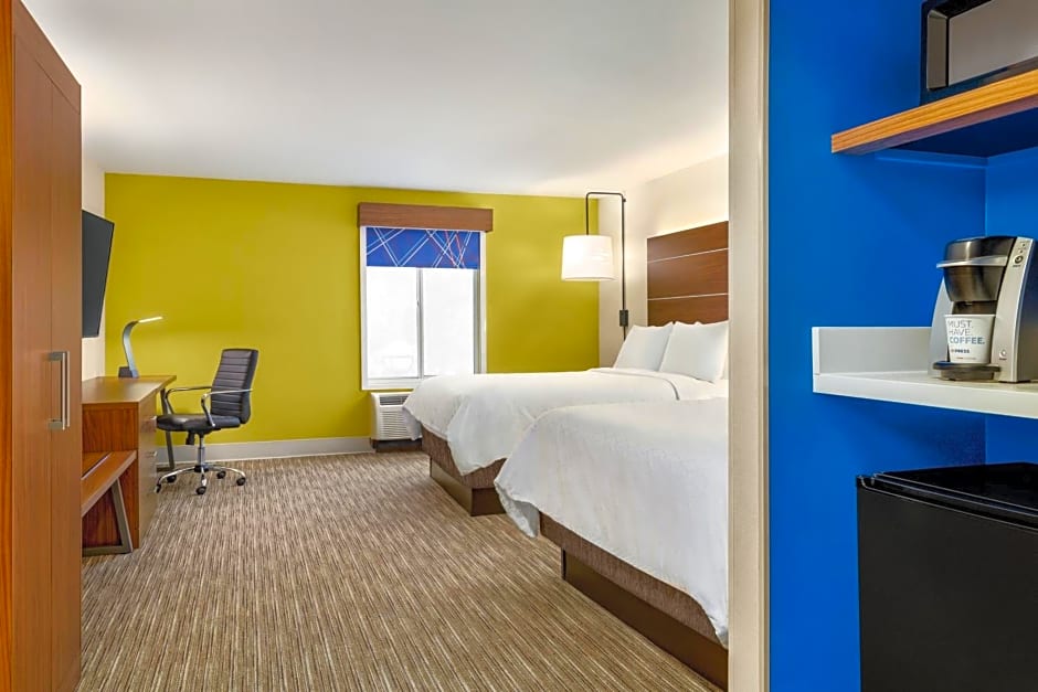 Holiday Inn Express & Suites Philadelphia - Mt. Laurel By IHG