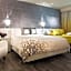 Renaissance by Marriott New York Times Square Hotel