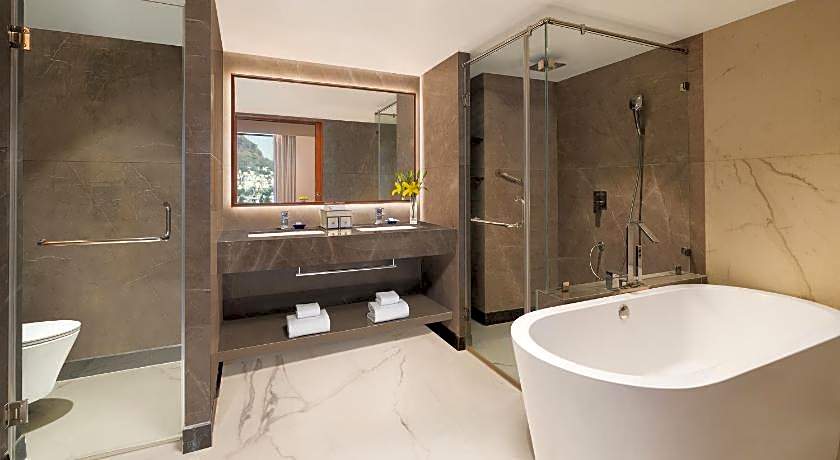 Vivanta Vijayawada, MG Road