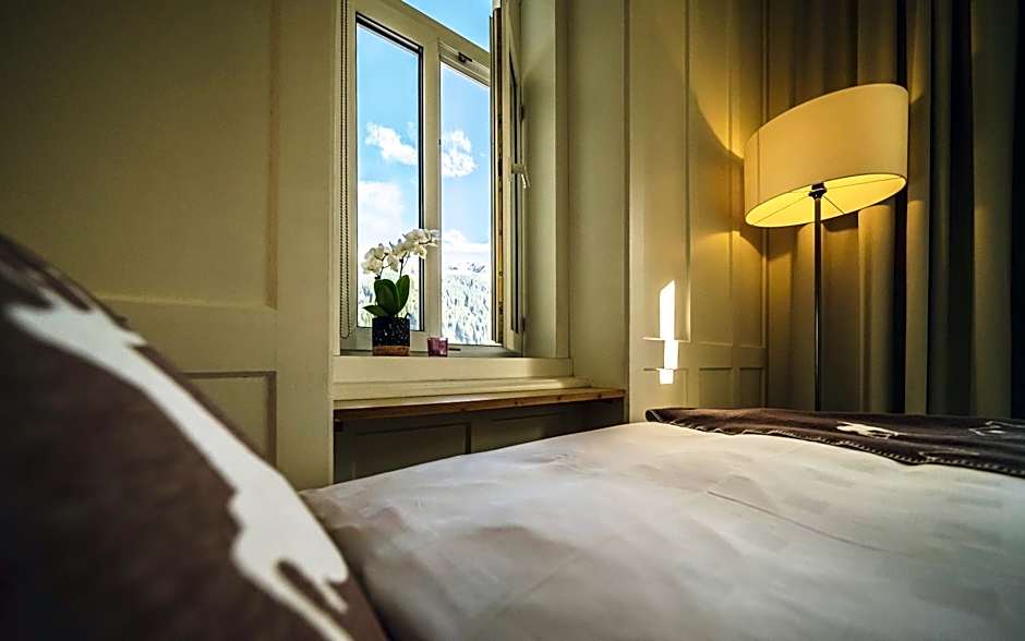 Hotel National by Mountain Hotels