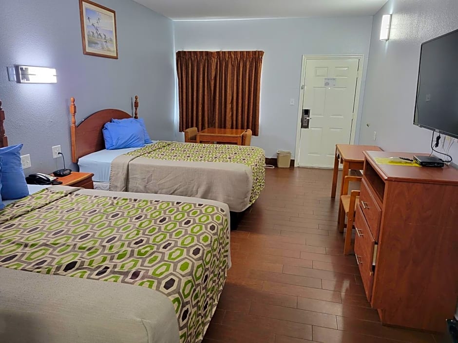 Scottish Inn & Suites