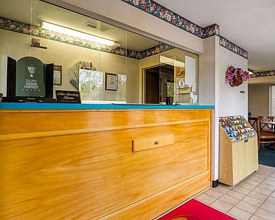 Econo Lodge Richmond North