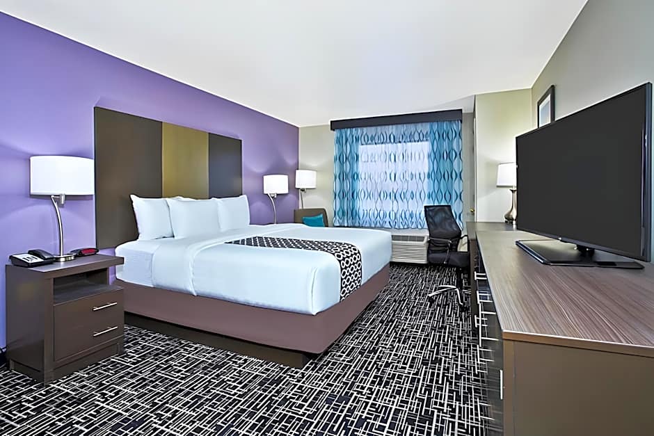La Quinta Inn & Suites by Wyndham Fairborn Wright-Patterson