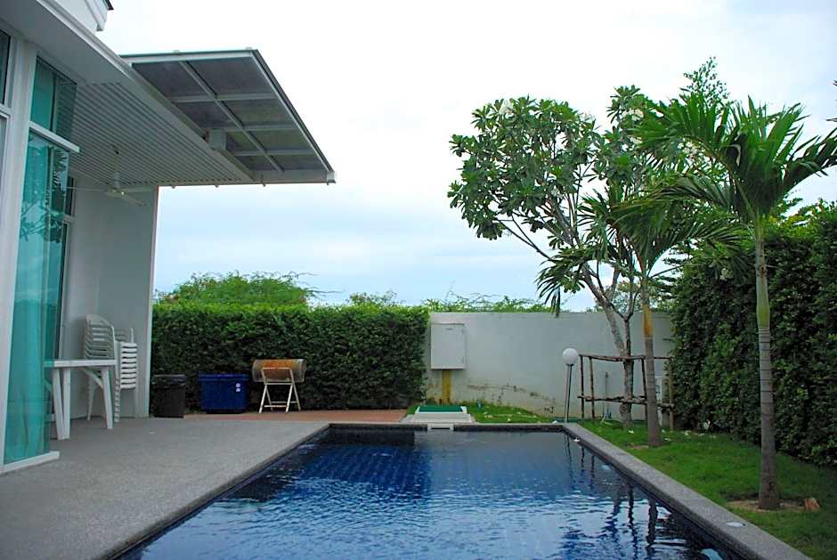 Chaum Haus Pool Villas
