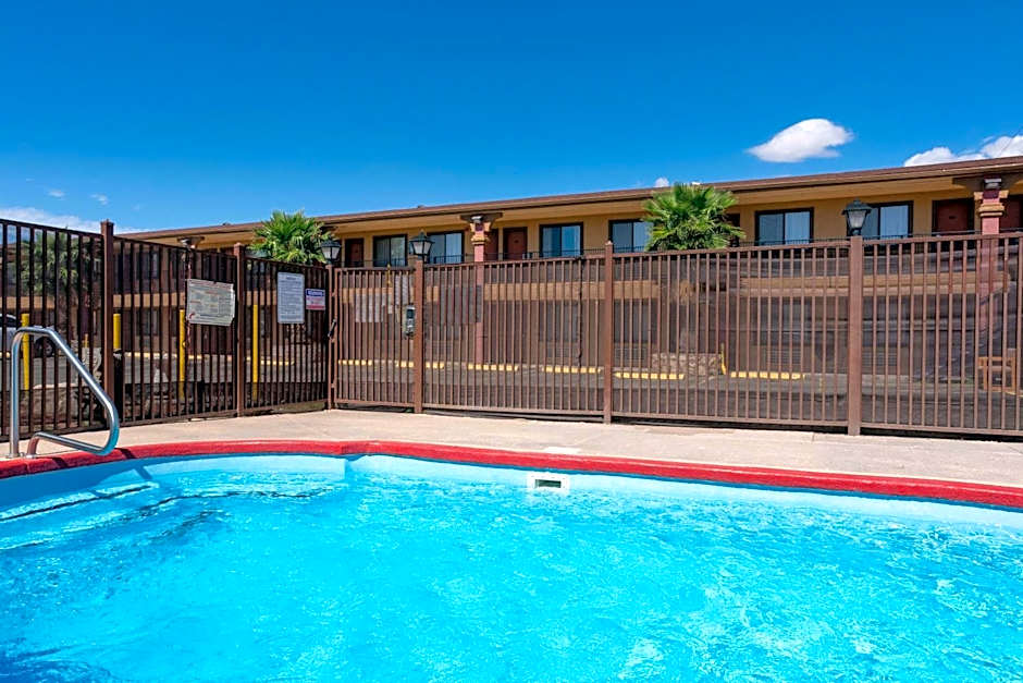 Days Inn by Wyndham Alamogordo