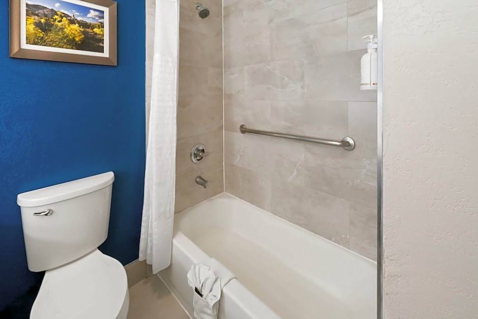 La Quinta Inn & Suites by Wyndham Ruidoso Downs