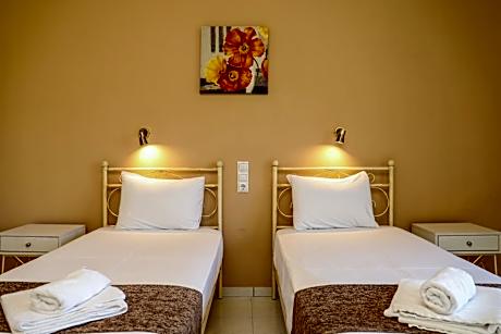 Standard Triple Studio