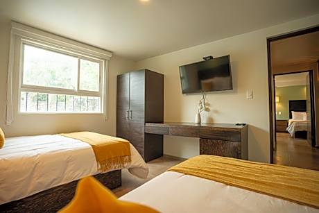 Deluxe Family Room
