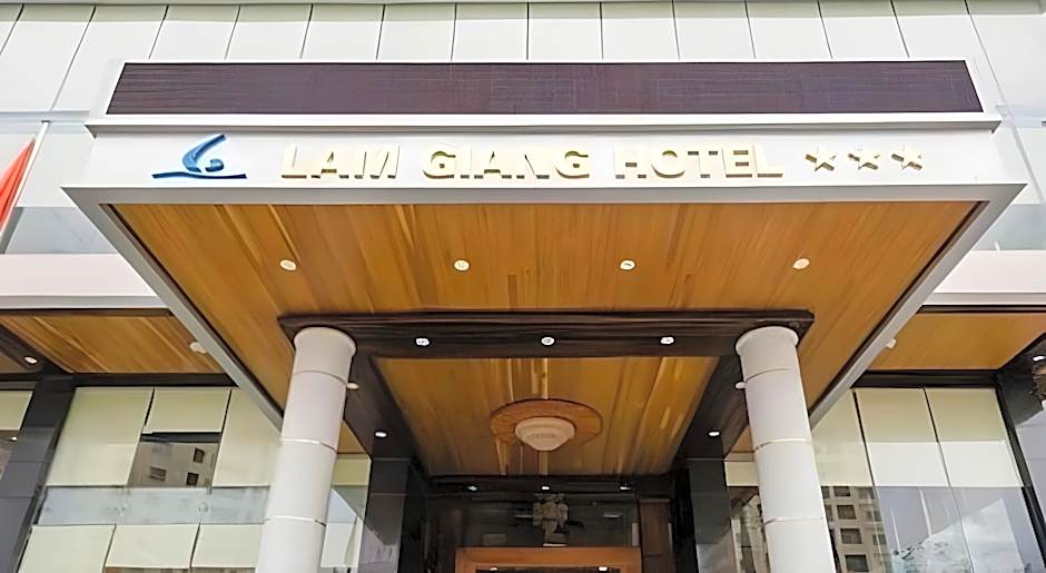 Lam Giang Hotel