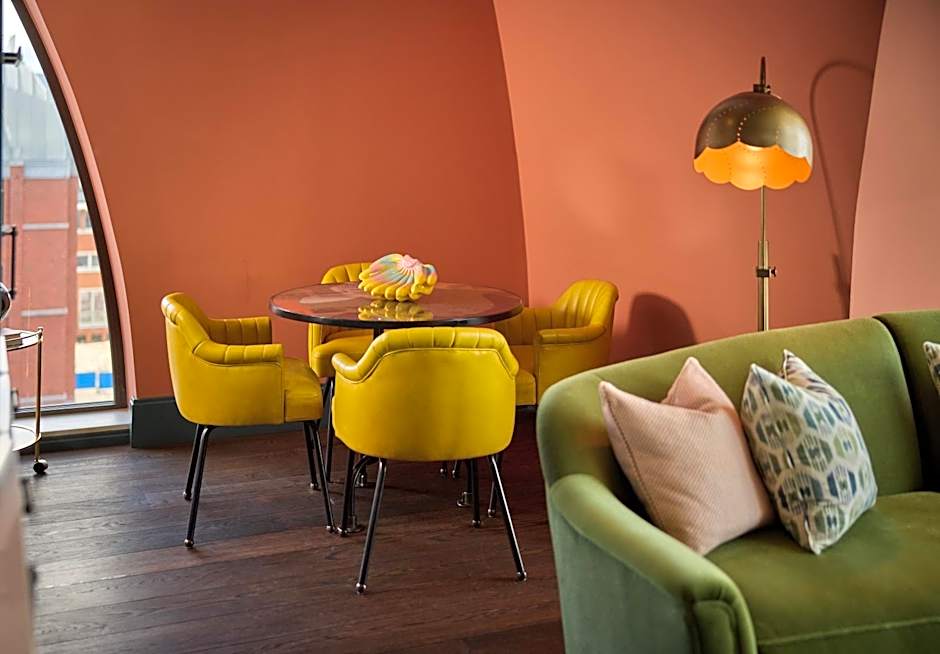 The July - Boat & Co