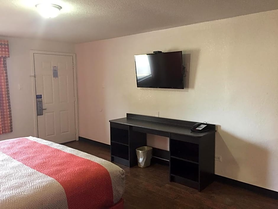 Motel 6-Waco, TX